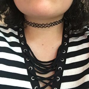 Black spiral choker